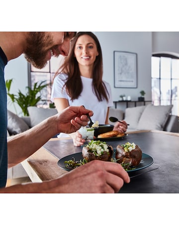 Swan SM22037LBLKN 20Litre Stealth Black Digital Microwave