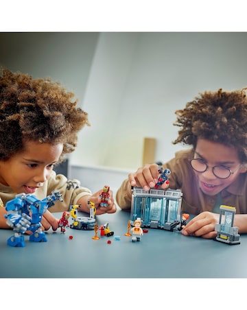 LEGO Marvel Iron Man's Laboratory: Hall of Armour, Super Hero Building Set 76315