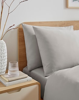 Non Iron Plain Dye Housewife Pillowcase Pair