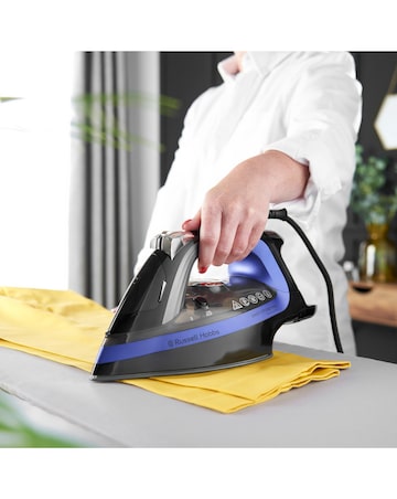 Russell Hobbs Easy Store Pro Plug & Wind Iron 2400W