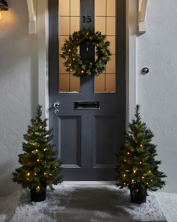 Malmo Lit Outdoor Christmas Decor Set