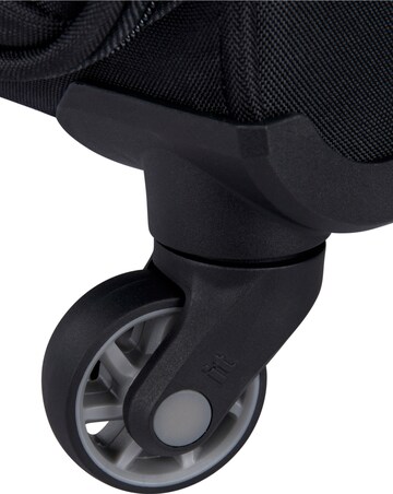 IT Luggage Decisive Medium Suitcase