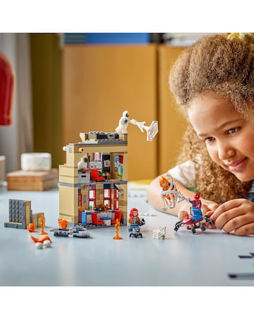 LEGO Super Mario: Mario Kart Interactive LEGO Mario & Standard Kart Toy 72043