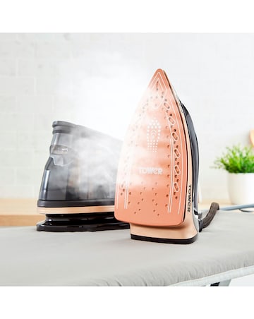 Tower T22023GLD 2700W Steam Generator Iron