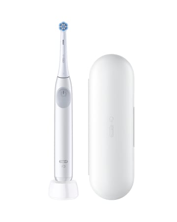 Oral-B iO2 Series Simple White + Travel Case