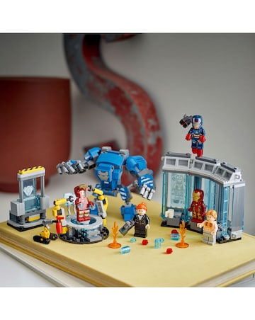 LEGO Marvel Iron Man's Laboratory: Hall of Armour, Super Hero Building Set 76315