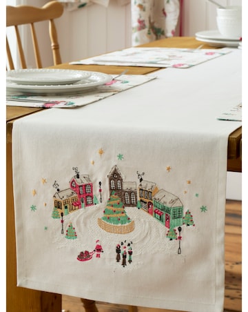 Christmas Town Runner