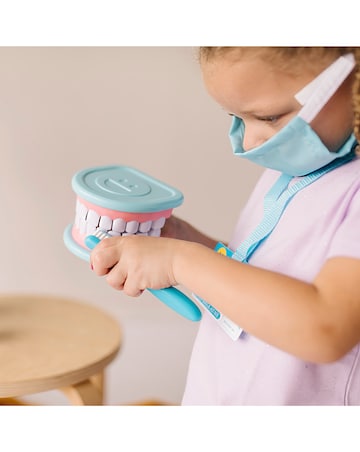 Melissa & Doug Super Smile Dentist Play Set