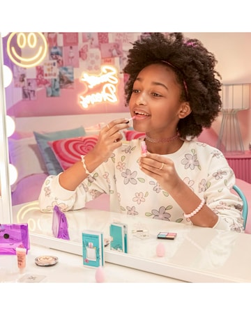 Style 4 Ever Mini Beauty Surprise Dispenser