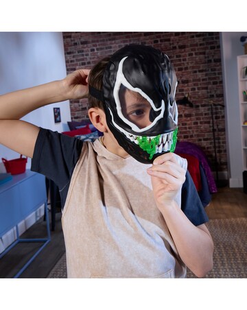 Marvel Spider-Man VenomVersus Venom Glow-In-The-Dark Mask, Super Hero Toys
