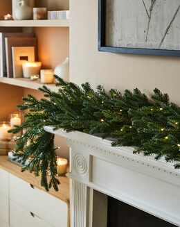 Helsinki Pre Lit Real Look Garland 1.5m
