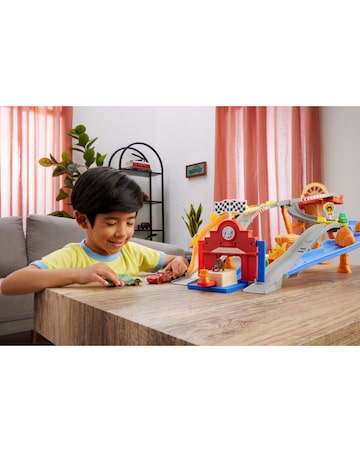 Disney & Pixar Cars Radiator Springs Race & Rescue Playset