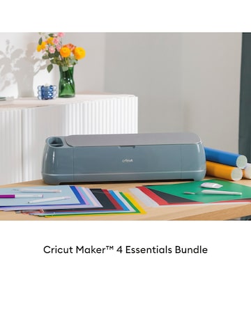 Cricut Maker 4 Essentials Bundle