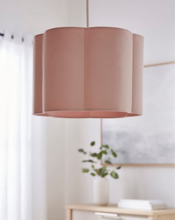 Blush Scallop Shade