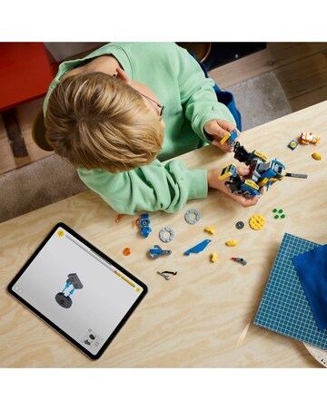 LEGO Sonic the Hedgehog Cyclone vs. Metal Sonic Toys 77002