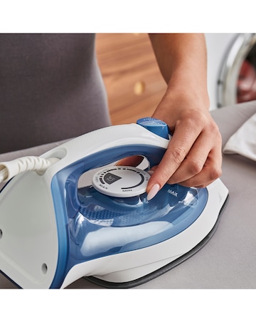 Morphy Richards 300401 Light Glide 100 Steam Iron