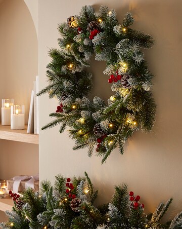 Salzburg Pre-Lit Wreath