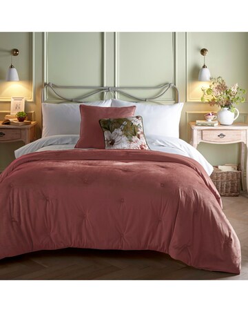 Appletree Austell Velvet Bedspread