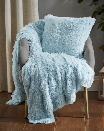 Catherine Lansfield Shaggy Fleece Cushion