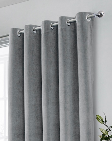 Hampton 100% Blackout Eyelet Velvet Curtain