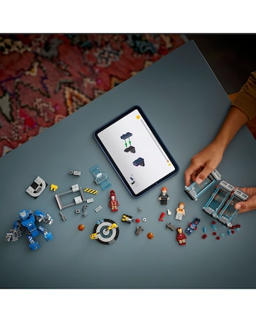 LEGO Marvel Iron Man's Laboratory: Hall of Armour, Super Hero Building Set 76315