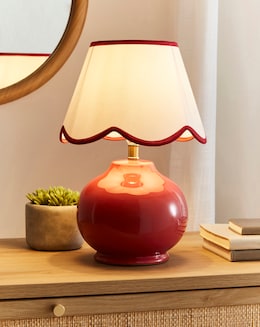Hattie Scallop Table Lamp