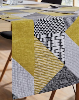 Larsson Geo Table Runner