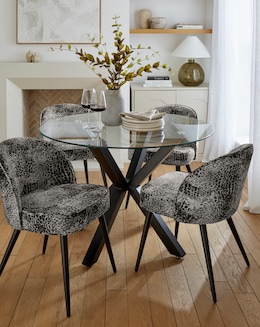 Bodie Dining Table with 4 Savannah Chairs