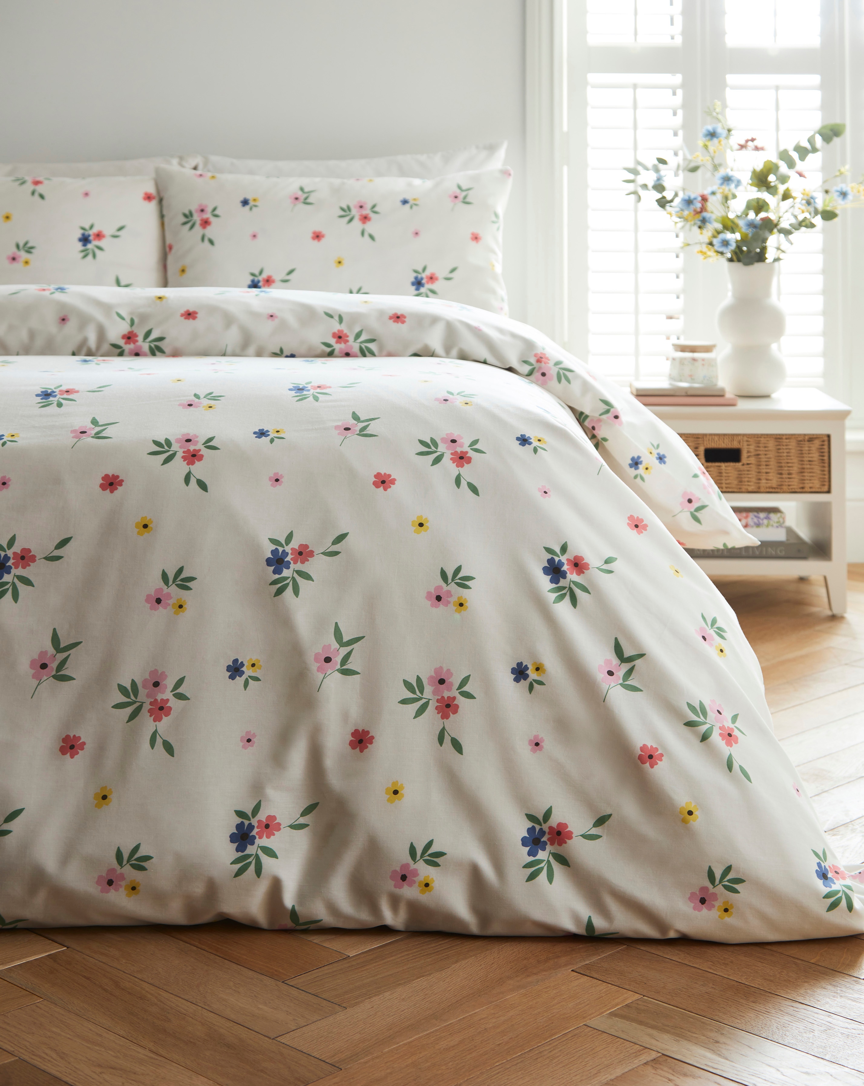 Julipa Lana Floral Duvet Set