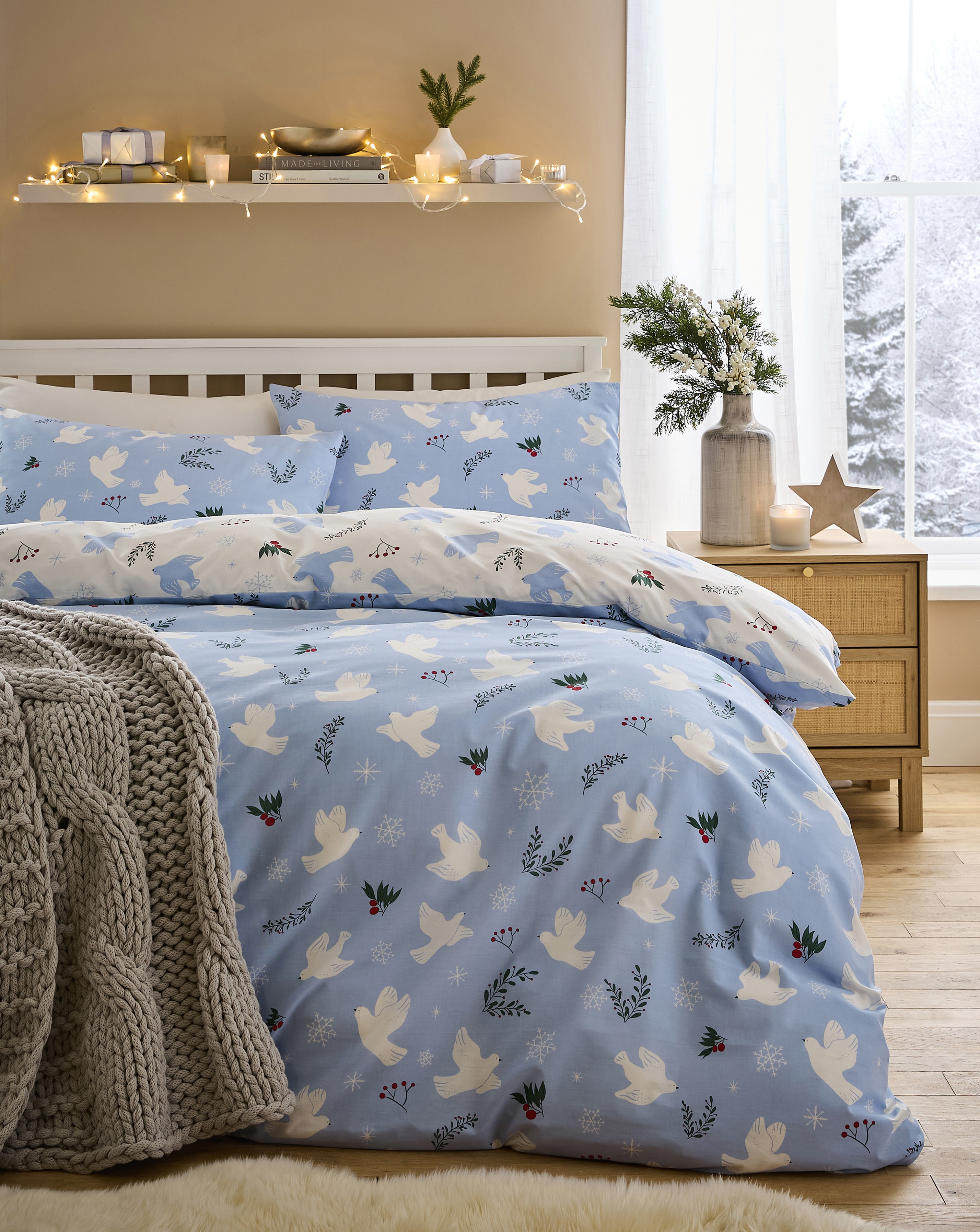 Peaceful Festive Doves Duvet Set