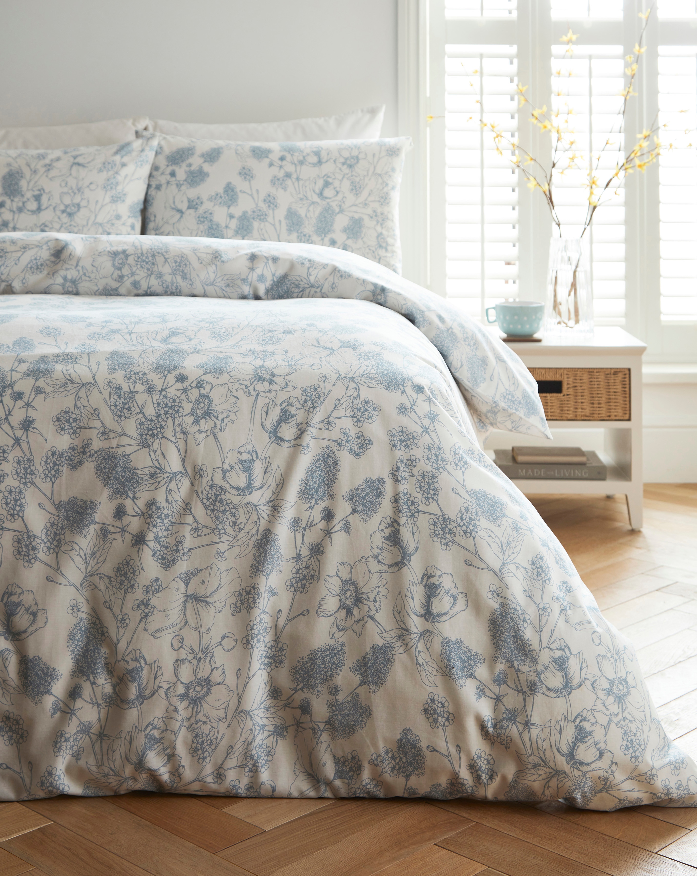 Julipa Toile Print Blue Duvet Set