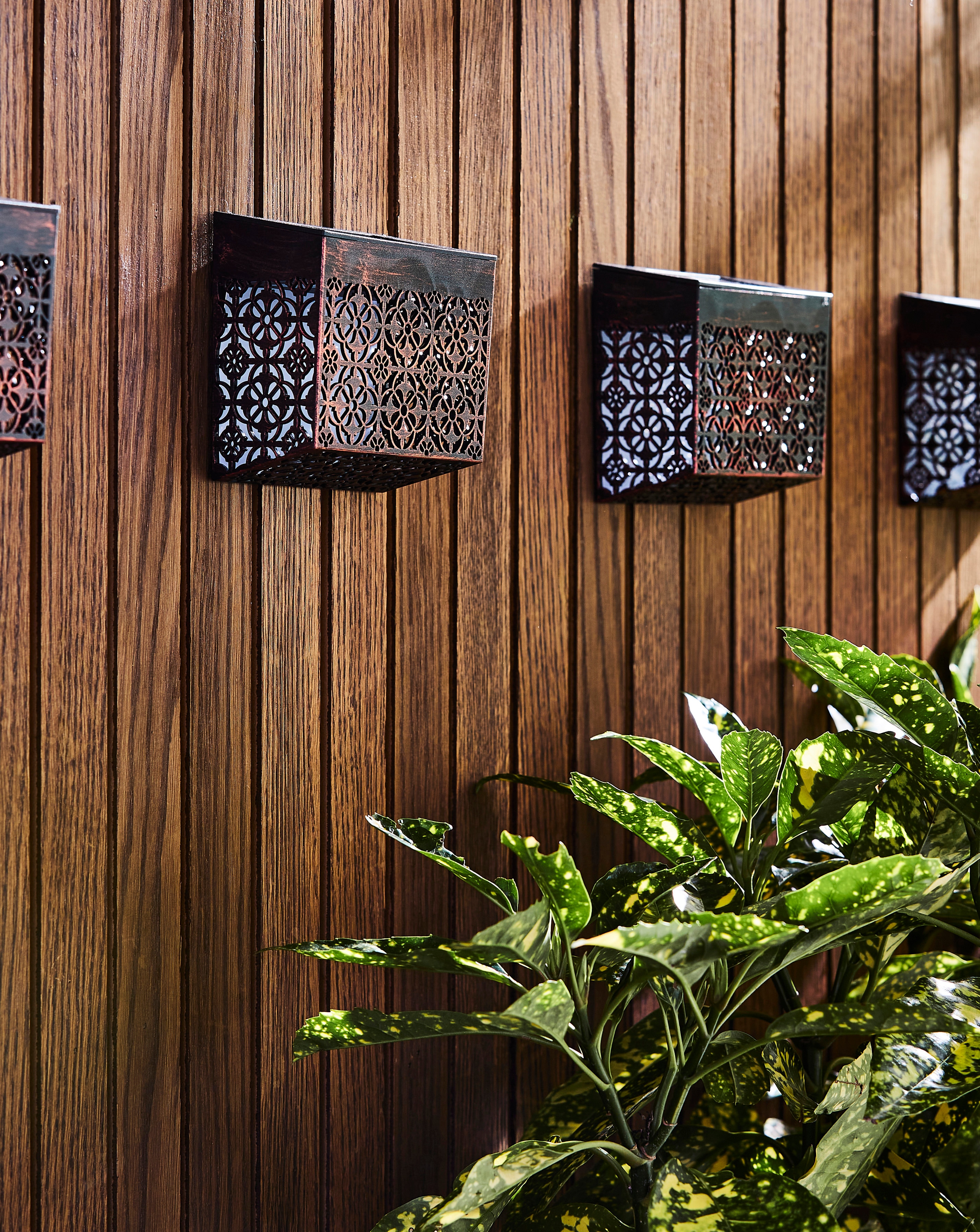 Solar Damasque Fence Lights