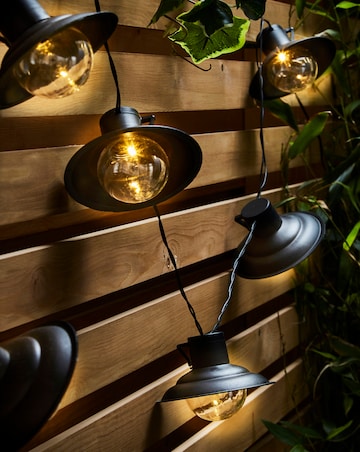 10 Saucer LED Solar String Lights