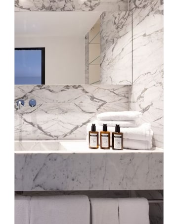 Sunday Night London Stay for Two at La Suite West Hyde Park E - Voucher