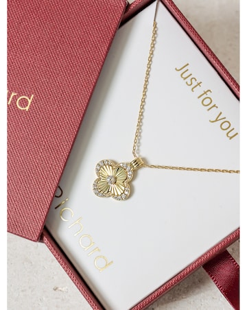 Jon Richard 18K Gold Plated Clover Pendant - Gift Box
