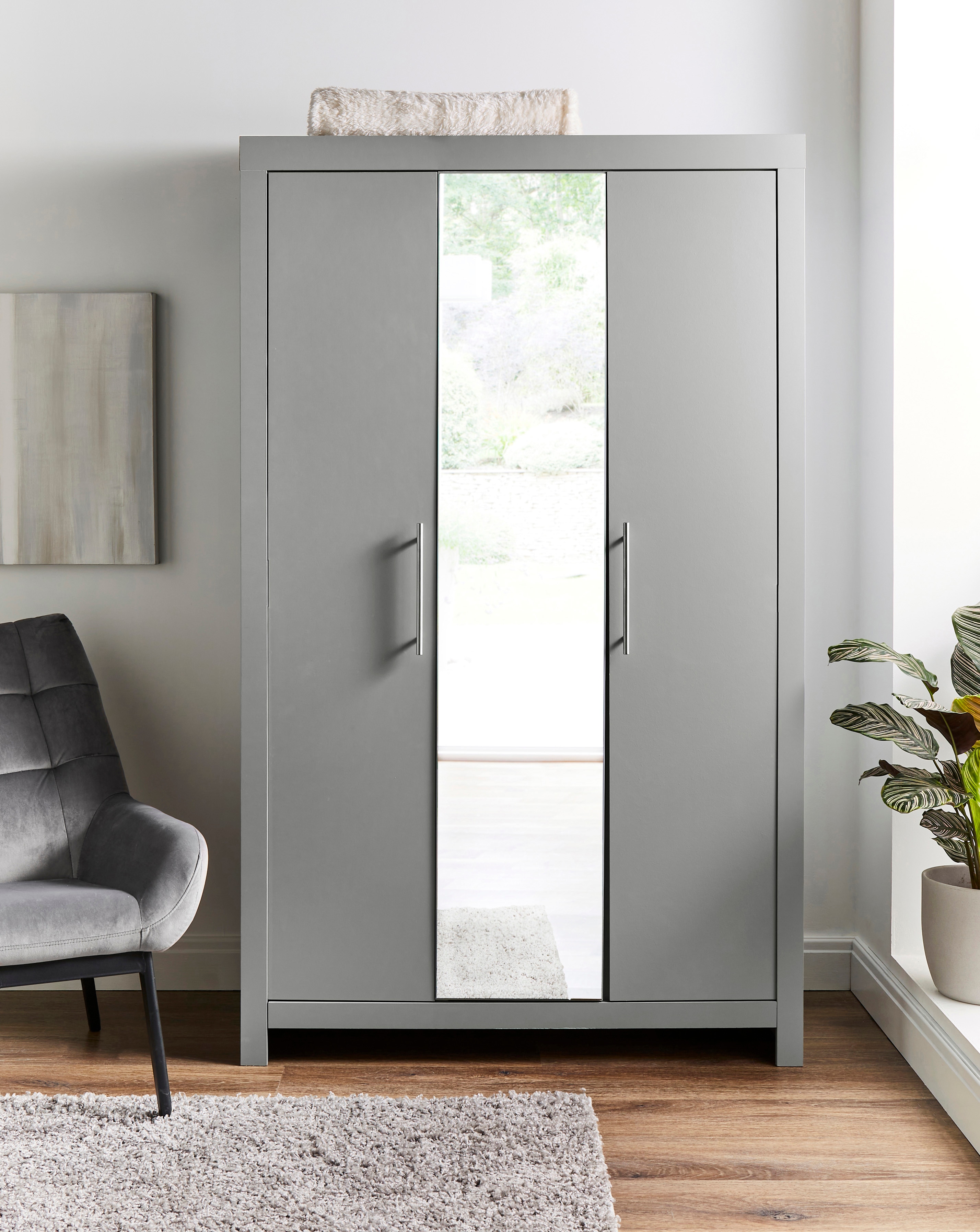 Dakota 3 Door Mirrored Wardrobe