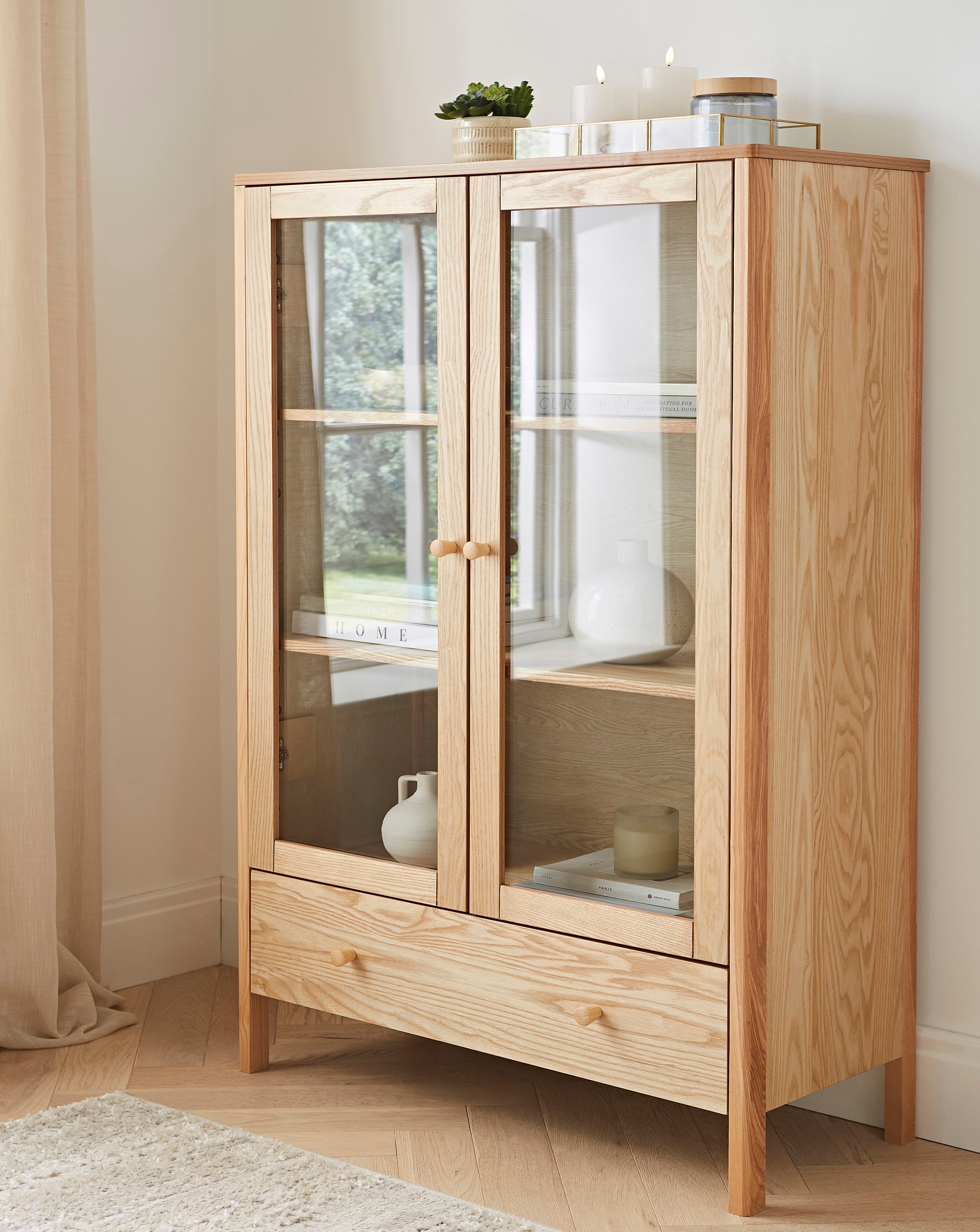 Lindfield Display Unit