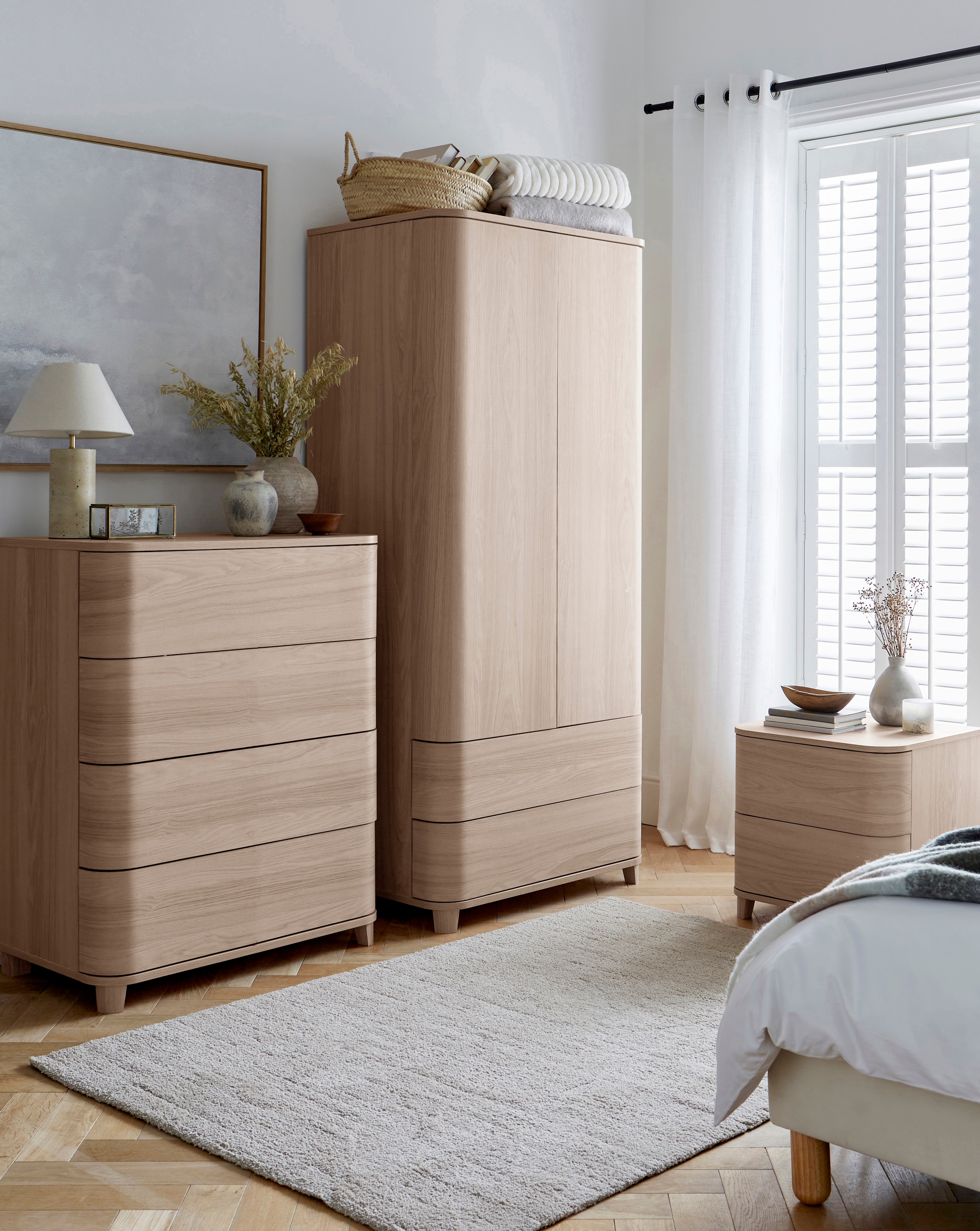 New In - Arden 4 Piece Package