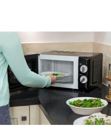 Russell Hobbs RHRETMM705B 17Litre Retro Manual Microwave - Black