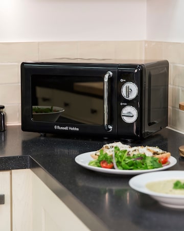 Russell Hobbs RHRETMM705B 17Litre Retro Manual Microwave - Black