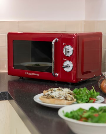 Russell Hobbs RHRETMM705R 17Litre Retro Manual Microwave - Red