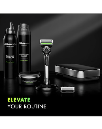 Gillette Labs Exfoliating Razor, Travel Case, and 4 Razor Blades
