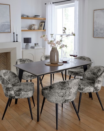 Hale Dining Table with 6 Savannah Chairs