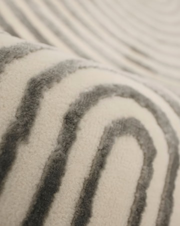 Brio Curved Textured Rug