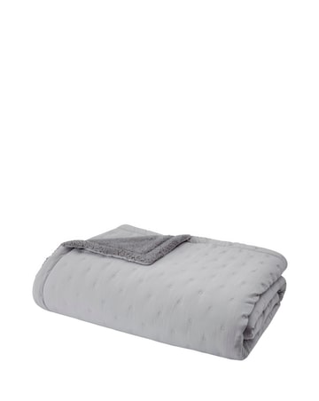 Catherine Lansfield Cosy Nori Sherpa Bedspread