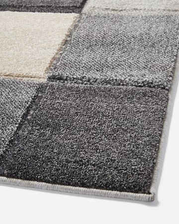 Sara Carved Chequerboard Rug