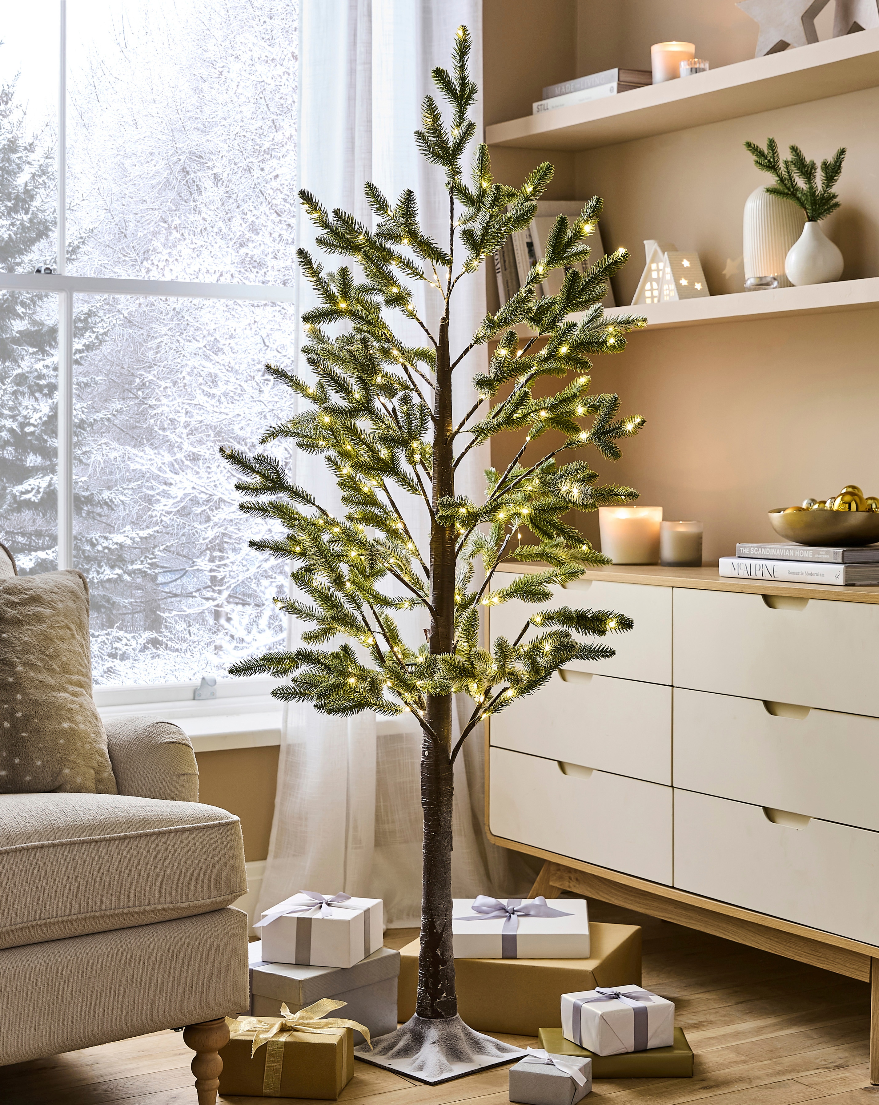 Noel Snowy Christmas Tree