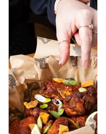 Walkabout Wings and Bottomless Bevvies for Two E - Voucher - 20 Locations