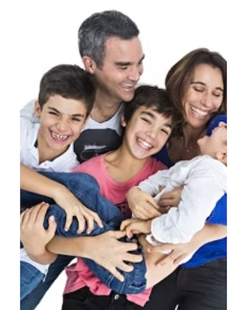 Family Photoshoot Experience with Image and Frame E-Voucher - 16 Locations