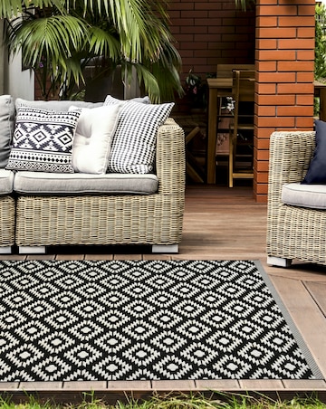 Geo Indoor/Outdoor Rug